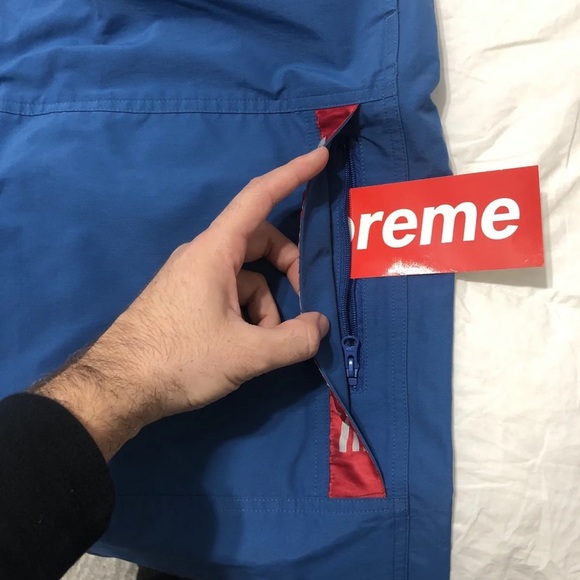 Supreme - Picture 7 of 10